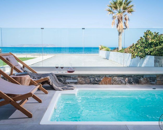 NIRIIDES PALACE HOTEL